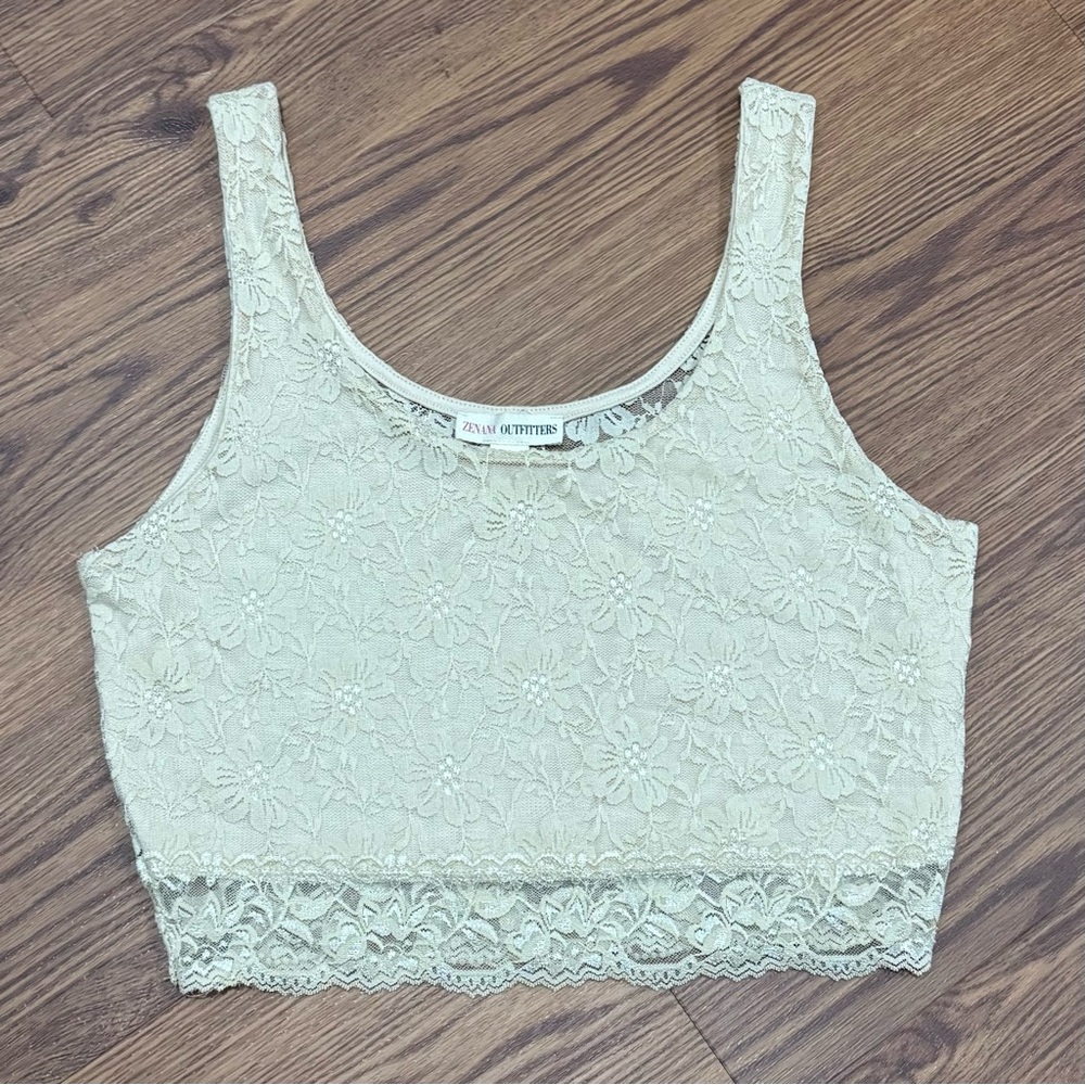 Zenana outfitters M lace crop top